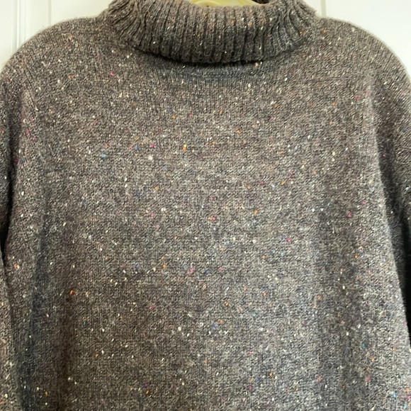 Women’s sz M 100% Wool Express Tricot Turtleneck Sweater. Oversized speckled - Picture 1 of 9